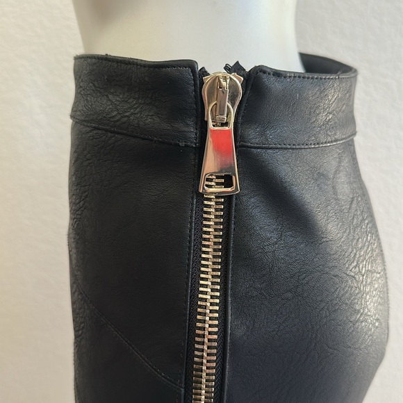 House of CB Black Asymmetrical Pencil Skirt - Picture 9 of 10